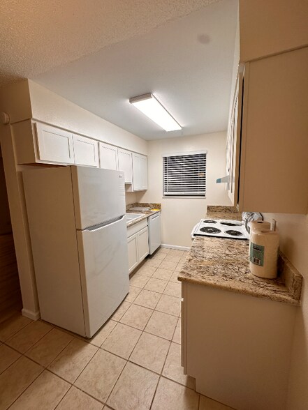 Building Photo - 9277 W 56th Pl