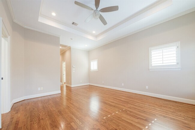 Building Photo - 232 Detering St