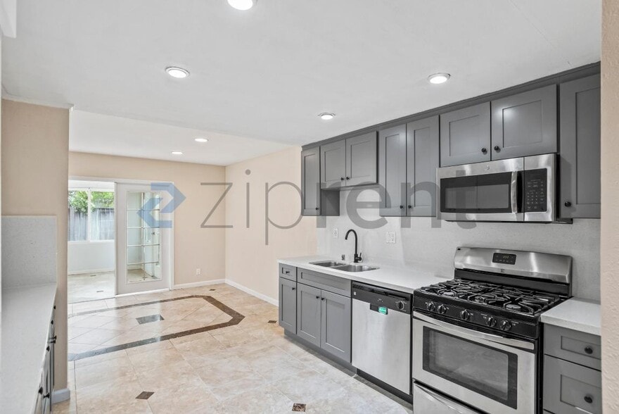 Building Photo - 5968 Show Terrace