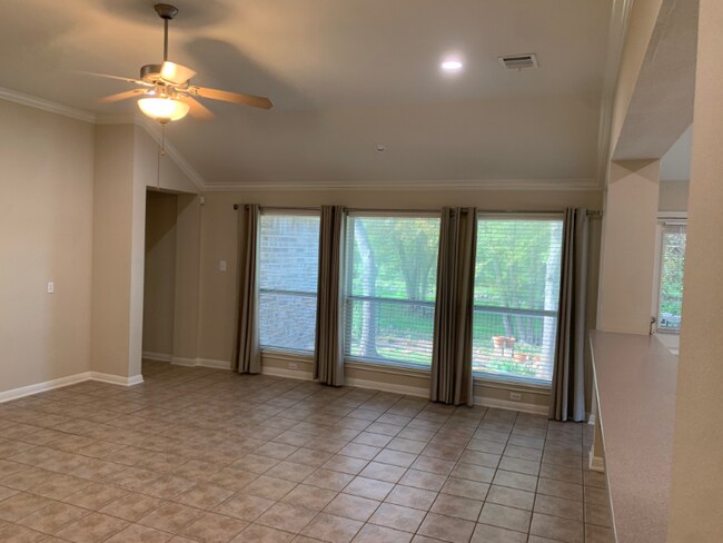 Building Photo - 137 Antler Cir