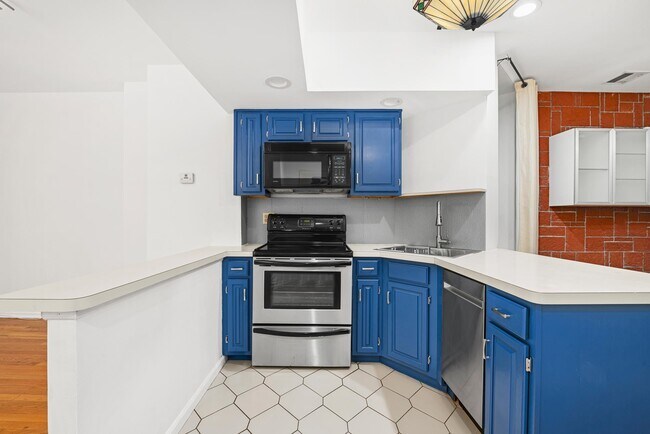 Building Photo - 222-224 48th St