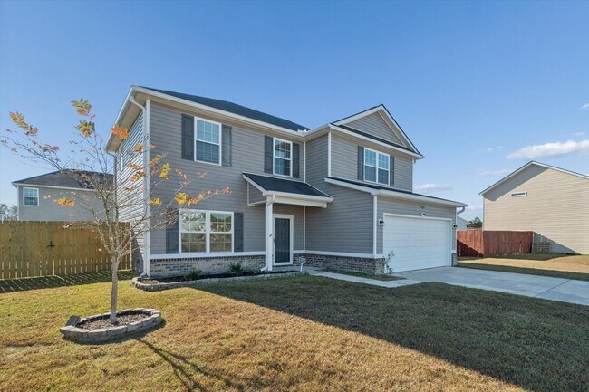 Building Photo - AVAILABLE NOW! (Pet Friendly)