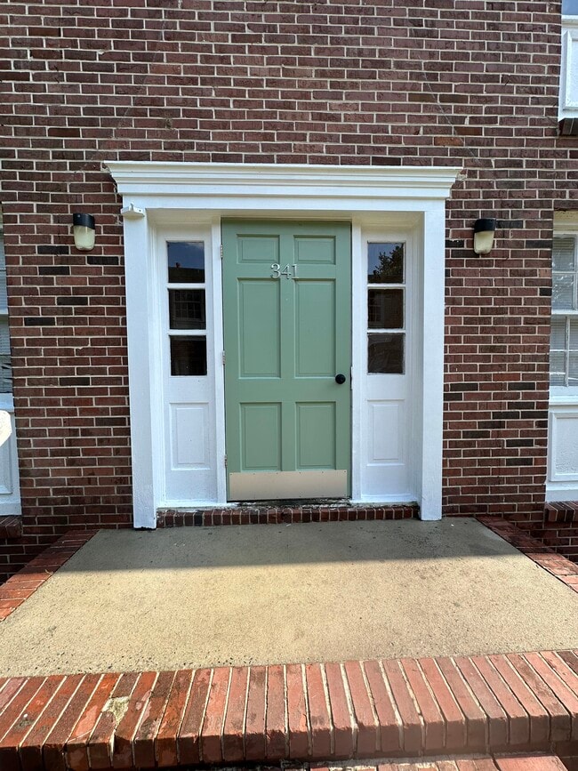 Building Photo - 341-343 Corbin Ave