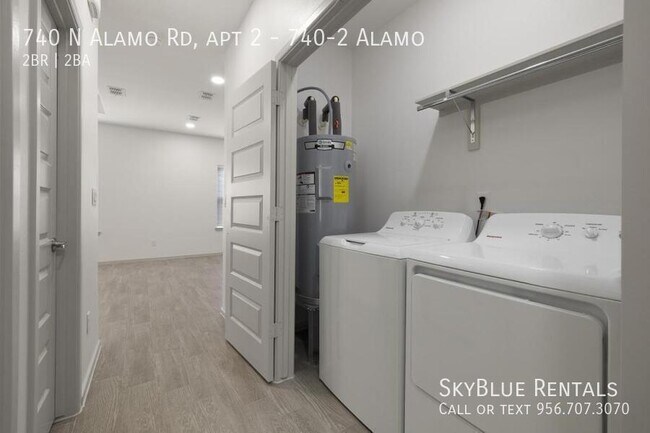 Building Photo - 740 N Alamo Rd