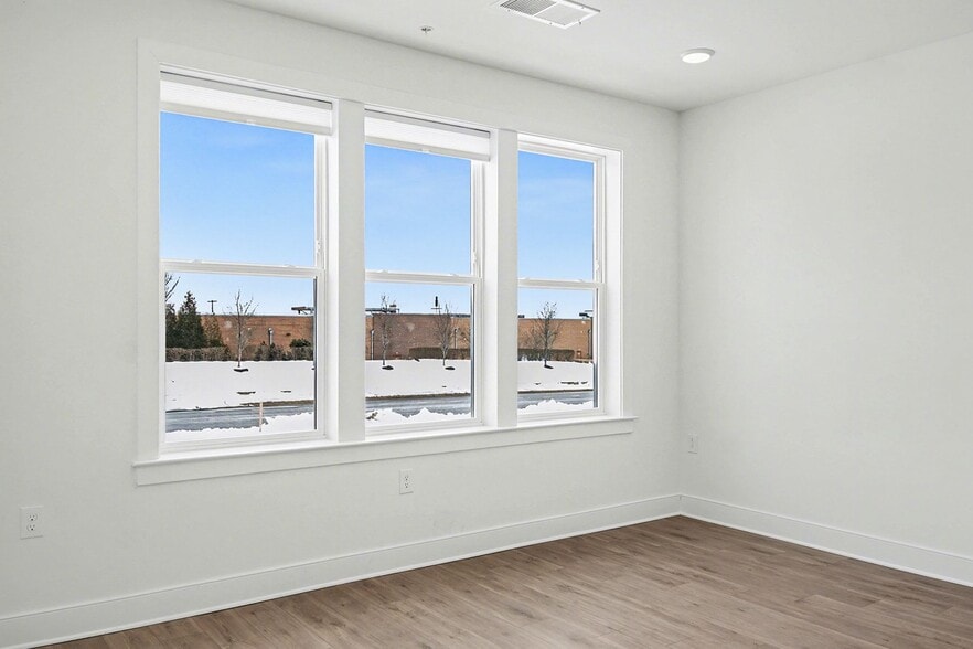 Building Photo - 20036 Coral Wind Ter