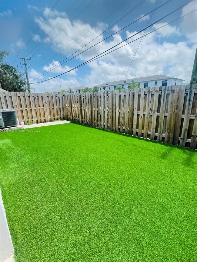 Building Photo - 28650 SW 131st Ct