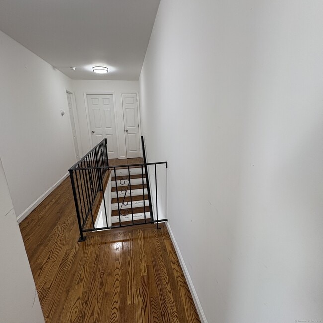 Building Photo - 45 Birdsey St