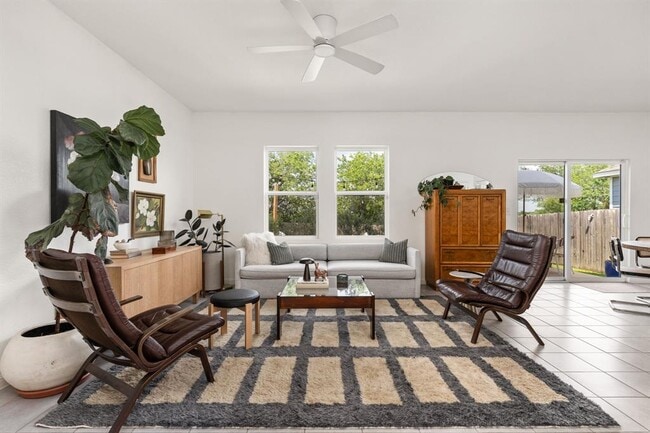 Building Photo - 6702 Routenburn St