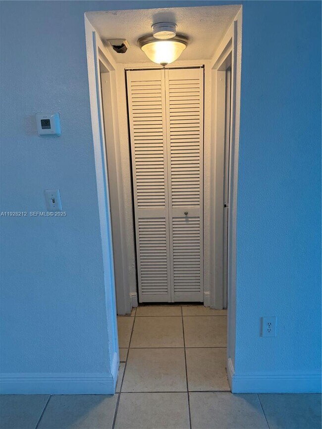 Building Photo - 1805 Sans Souci Blvd