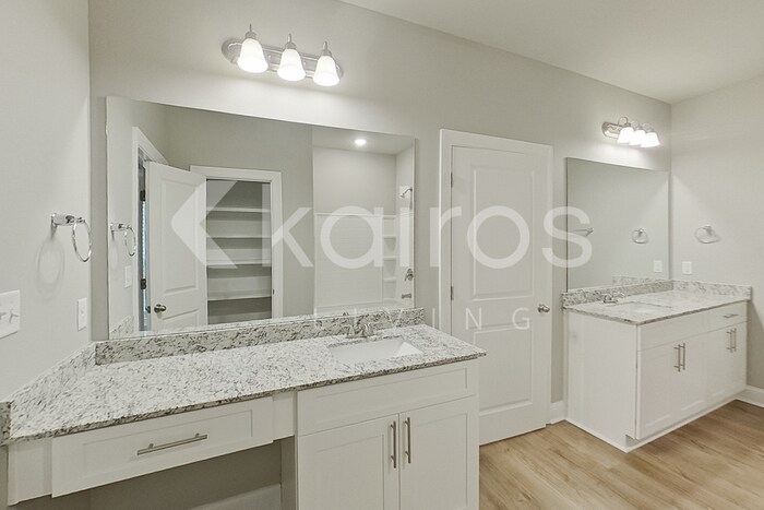 Building Photo - 13785 Willowmore Dr
