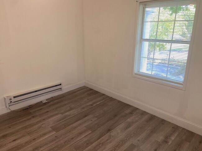 Building Photo - Single Family Home in Branson