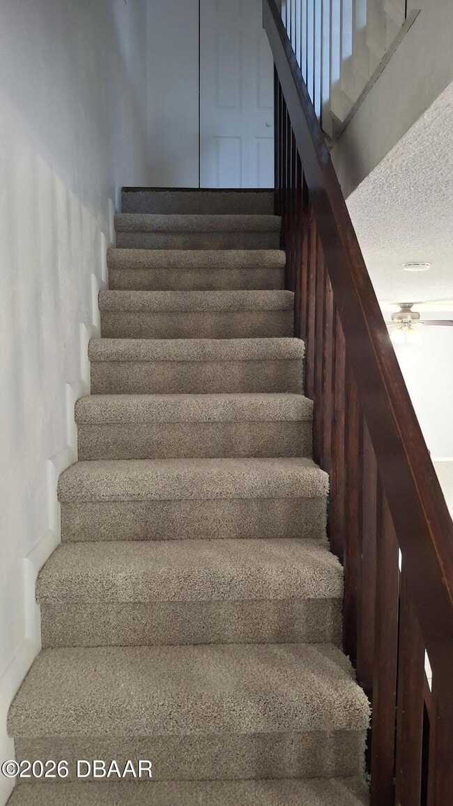 Building Photo - 196 W Sandalwood Ct