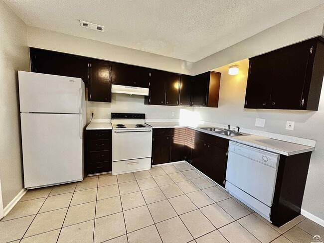 Building Photo - 3710 Brush Creek Dr