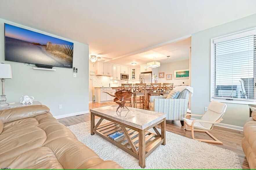 Building Photo - 518 W Brigantine Ave