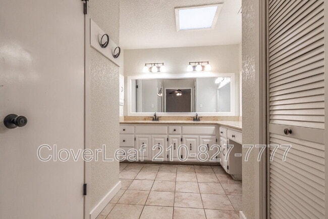 Building Photo - 2239 Rippling Rill St