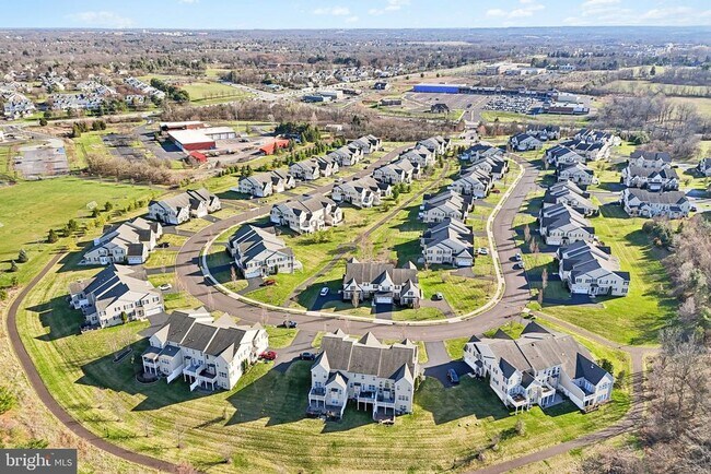 Building Photo - 1035 Thorndale Dr