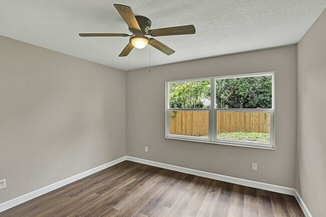 Building Photo - Renovated 3 bedroom/ 2 bathroom home in Mandarin