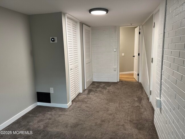 Building Photo - 77 Union Ave