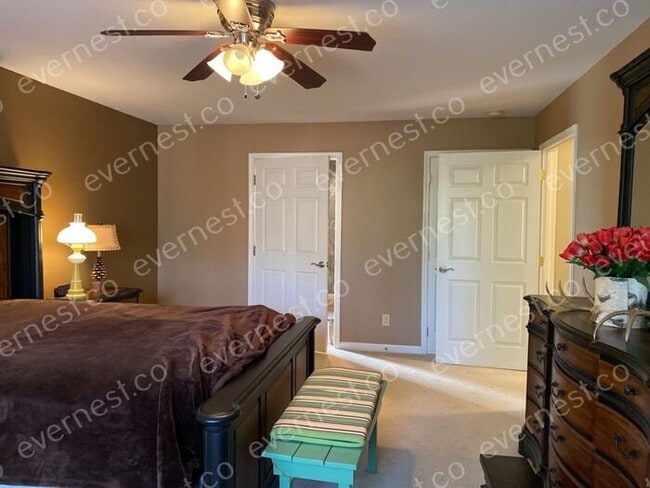 Building Photo - Stunning 3 Bed, 2 Bath House in Locust Gro...
