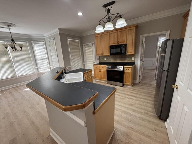 Building Photo - 5465 Vinings Lake Way SW