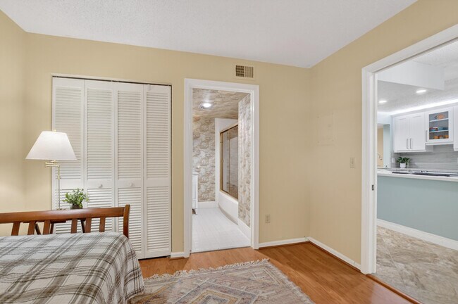 Building Photo - 23345 Carolwood Ln