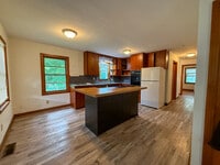 Building Photo - 325 4th St