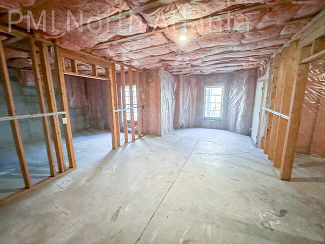 Building Photo - Beauftiful 4-bedroom in Suwanee