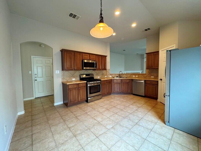 Building Photo - 285 Amber Ash Dr