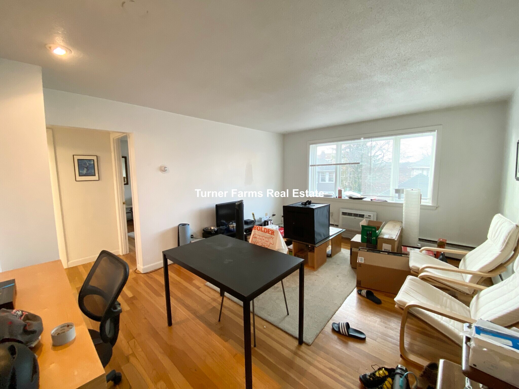Building Photo - 68 Day St