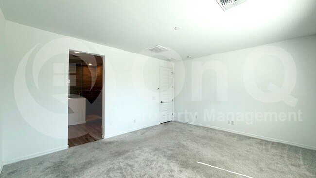 Building Photo - 14765 W Sand Hills Rd