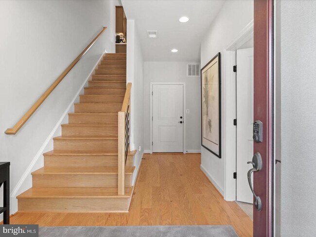 Building Photo - 12293 Sessile Commons