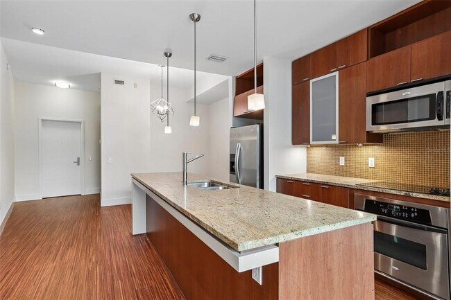 Building Photo - 102 N 12th St