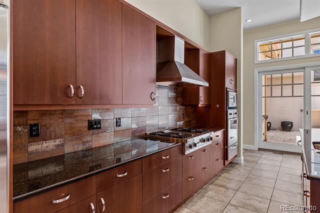 Building Photo - 11 Sommerset Cir