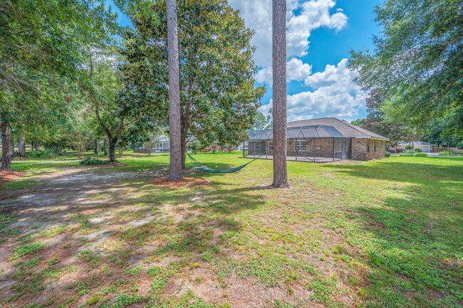 Building Photo - 1402 Ernest Hemingway Dr