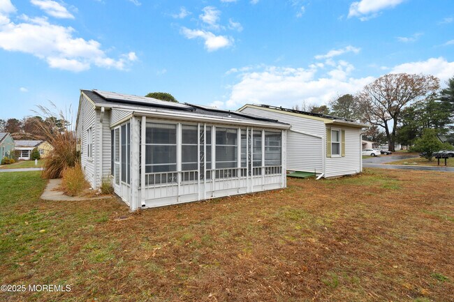 Building Photo - 81 Falmouth Ave