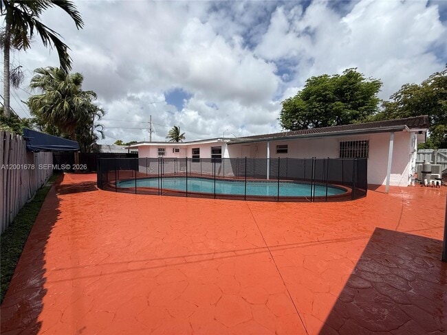 Building Photo - 1220 SW 78th Ave