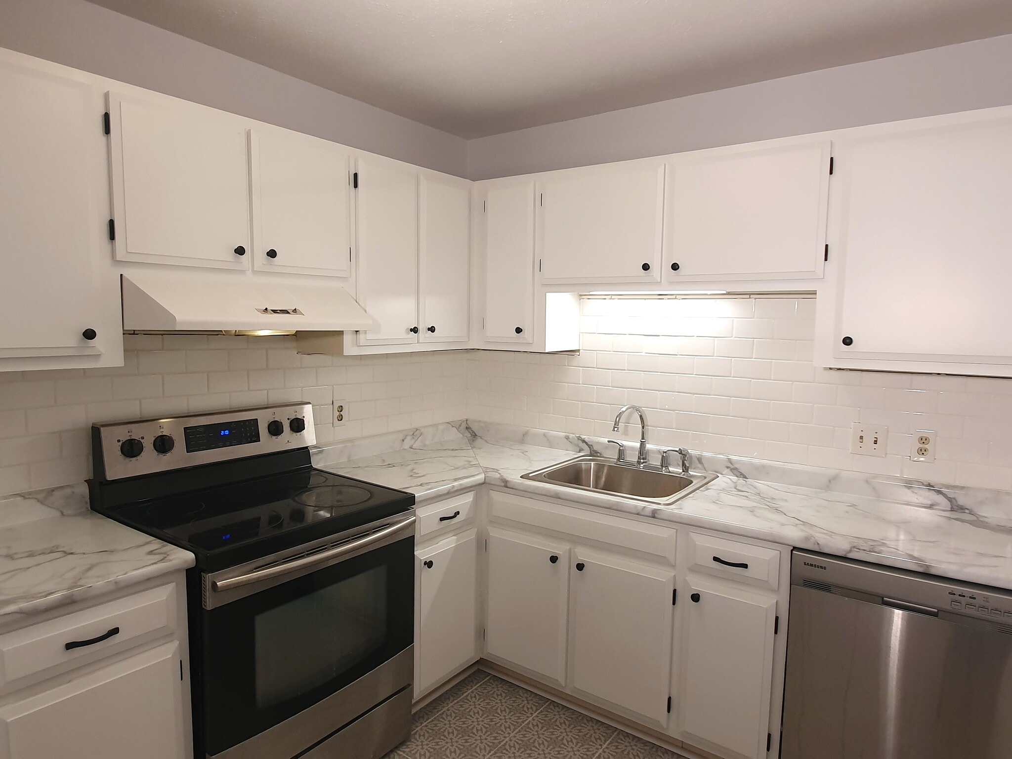 Kitchen with stainless steel appliances - 20333 Detroit Rd