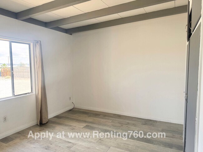 Building Photo - 6462 Palo Verde Ave