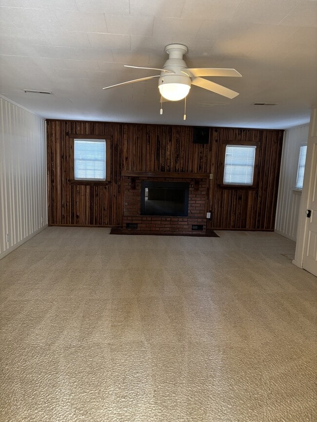 Building Photo - 2115 Galilee Rd