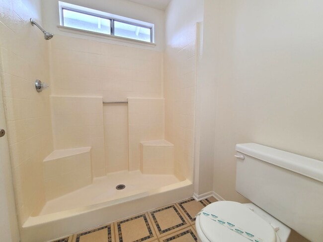 Building Photo - Nice 2-Story 3-Bedroom Condo in Loma Linda!