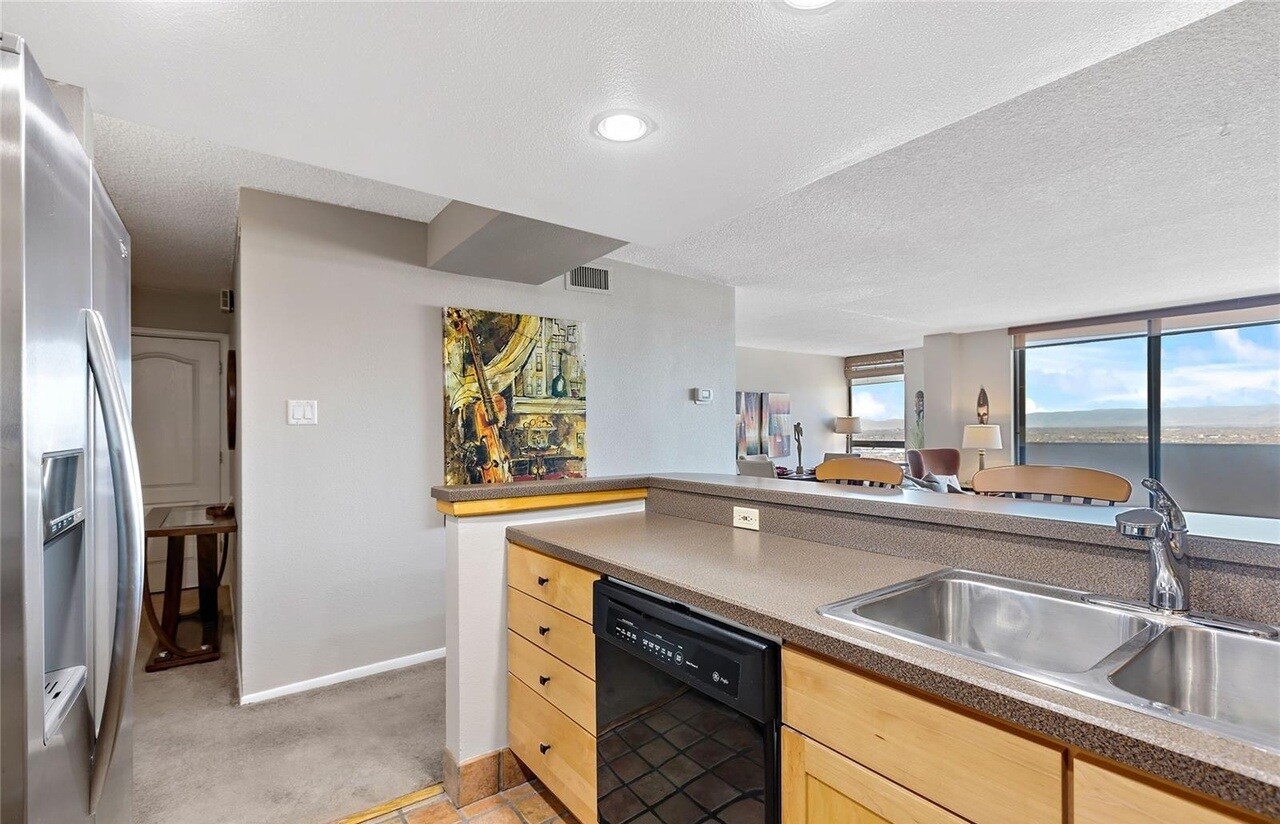 Building Photo - 1020 15th St