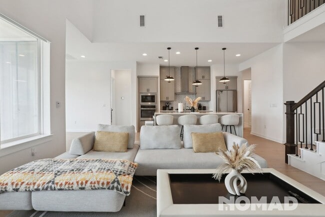 Building Photo - Spacious 5BR House in Buda