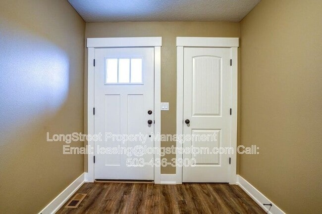 Building Photo - 482 S Monmouth Ave