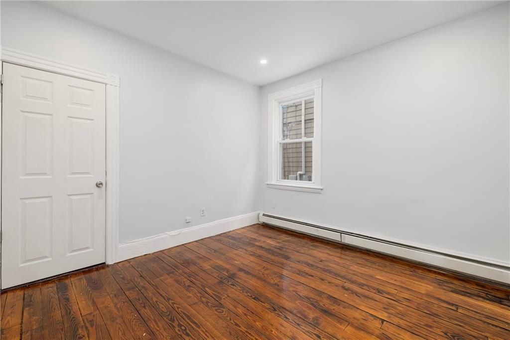 Building Photo - 5 Solar St