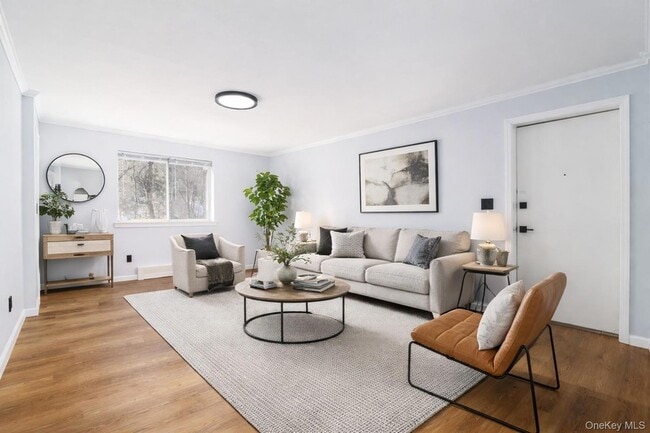 Building Photo - 615 Fox Run Ln