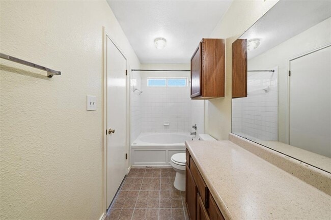 Building Photo - 1910 Steeds Crossing