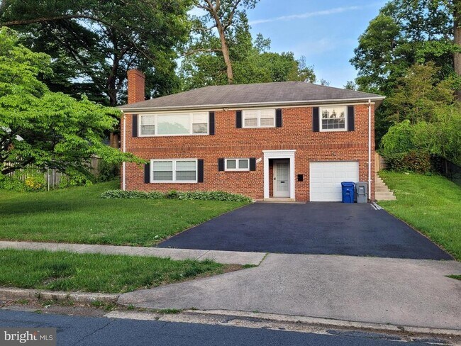 Building Photo - 3211 Korte Ct