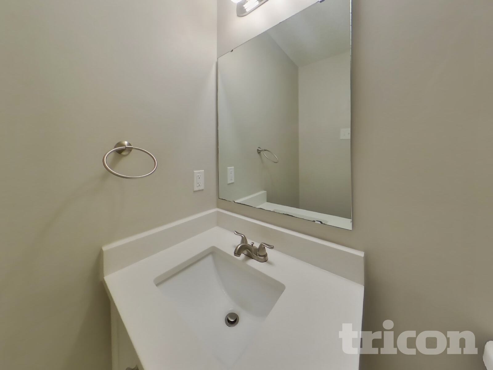 Building Photo - 15228 Pangborn Pl