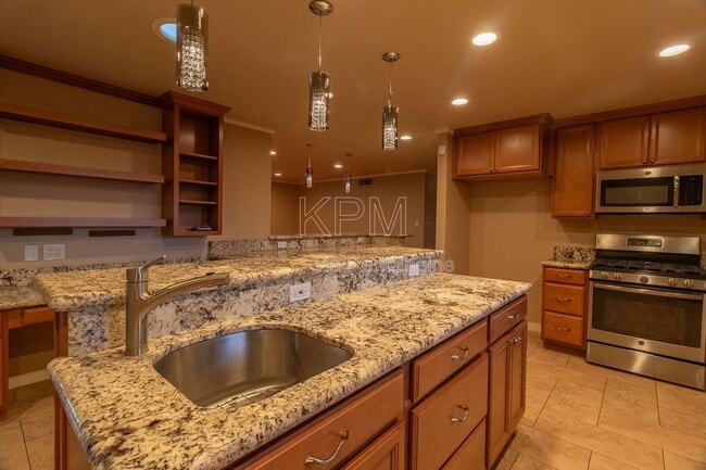 Building Photo - 1056 Cameron Way