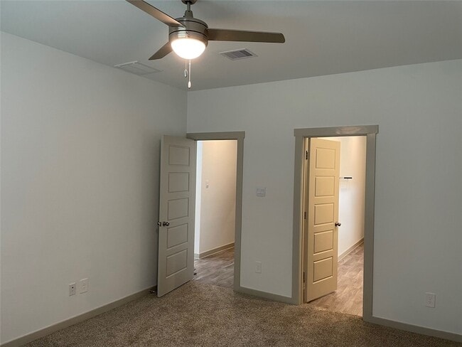 Building Photo - 12721 Oxford Gate Dr